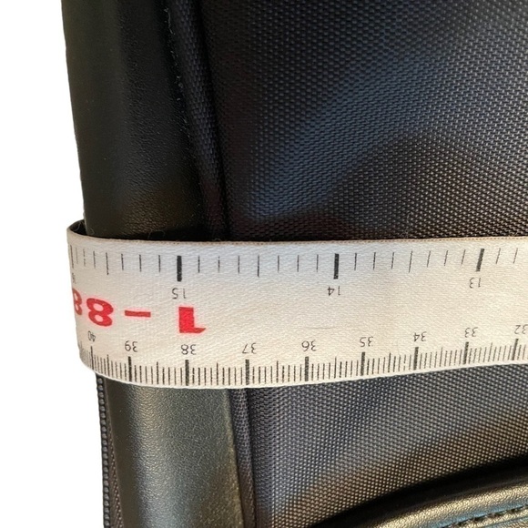 TARGUS Standard Notebook Case - Very good used condition - Shoulder strap - Picture 9 of 12